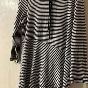 Ruby Rd. Black and White Striped Women’s Size Large